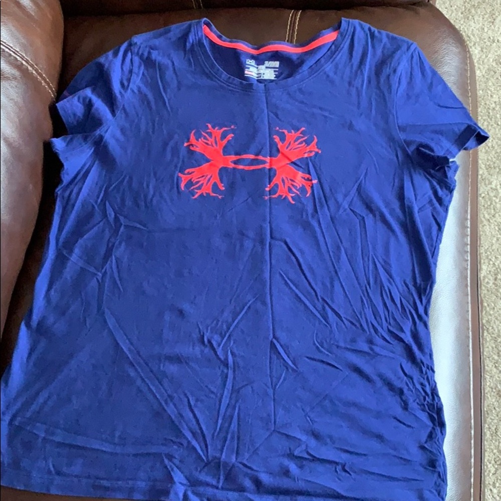 Under Armour tshirt